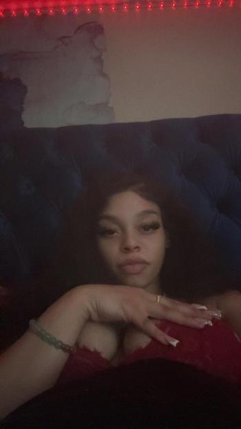 Sunny, 23  female escort, Fort Wayne