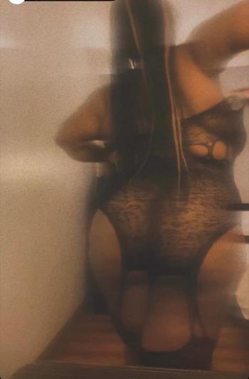 Rose, 31  female escort, Fort Wayne